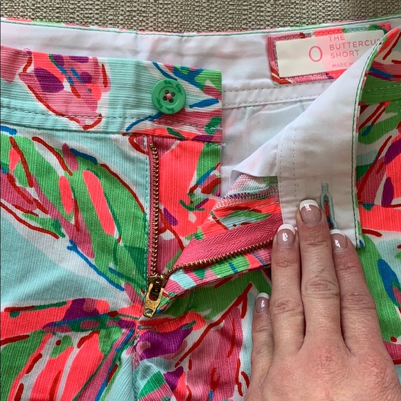 Lilly Pulitzer The Buttercup Short - Picture 6 of 8